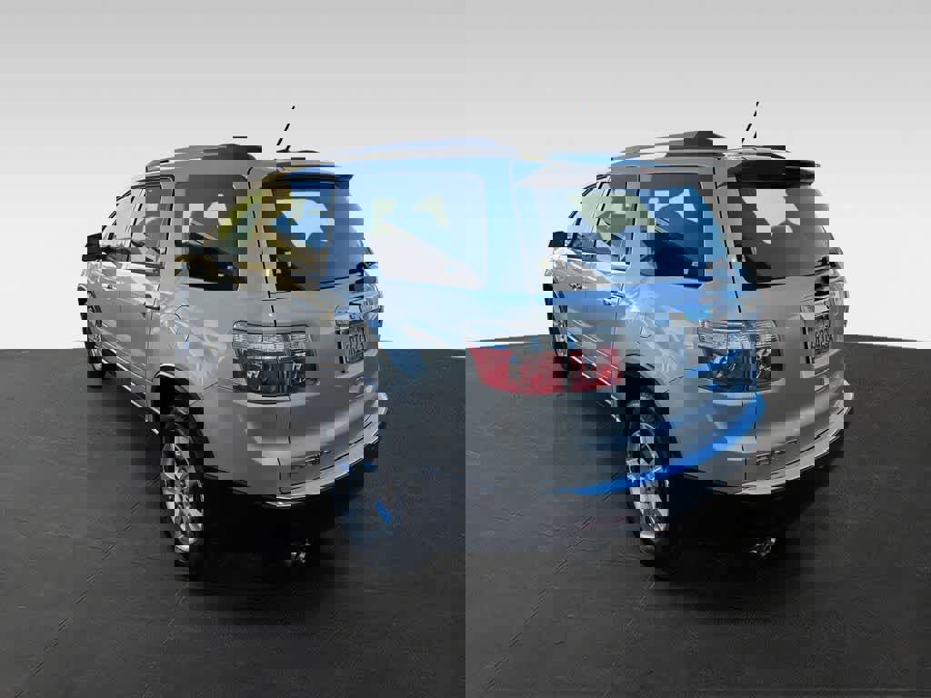 Used 2011 GMC Acadia SLE image 4