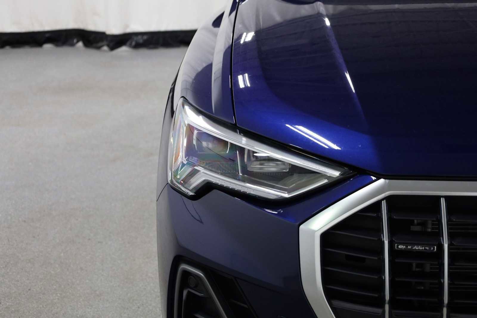 Certified 2025 Audi Q3 2.0T Premium w/ Convenience Package AWD/4WD image 15