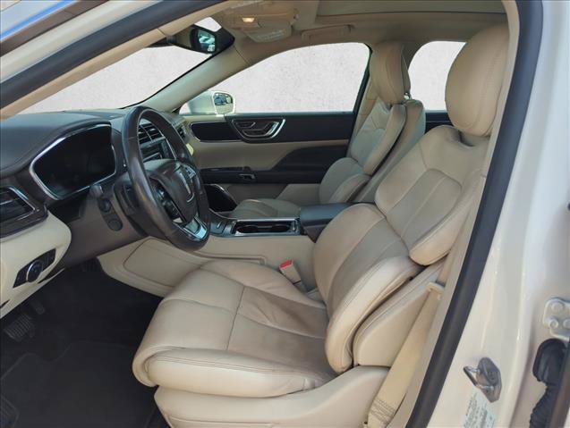 Used 2017 Lincoln Continental Select w/ Climate Package AWD/4WD image 13