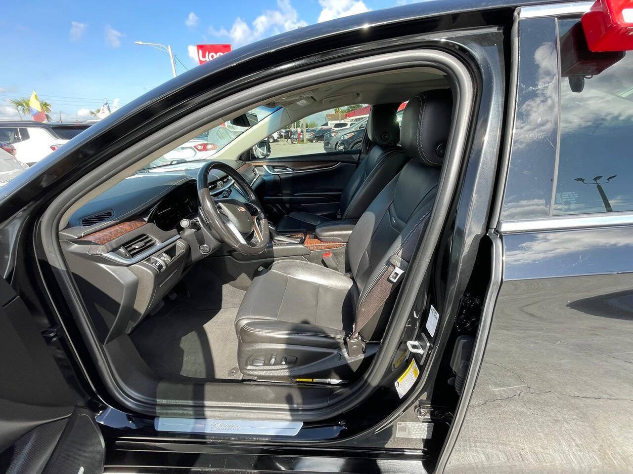 Used 2018 Cadillac XTS Luxury FWD image 6