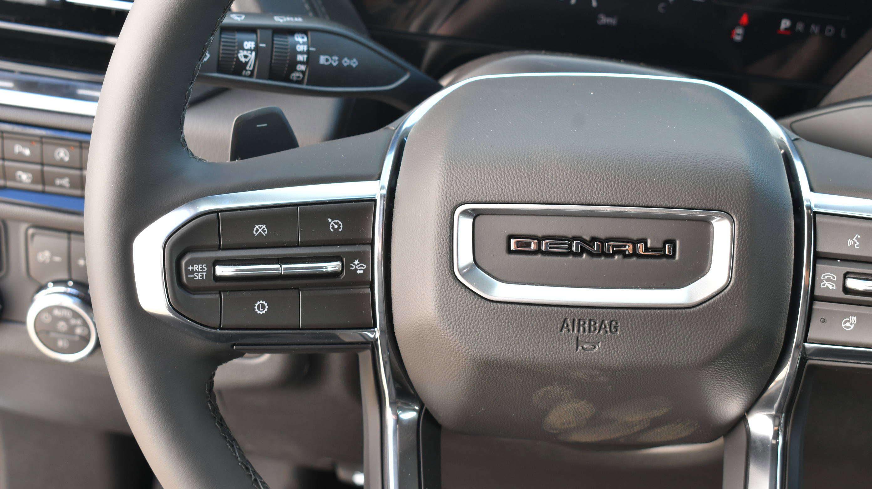 New 2026 GMC Yukon XL Denali AWD/4WD image 24