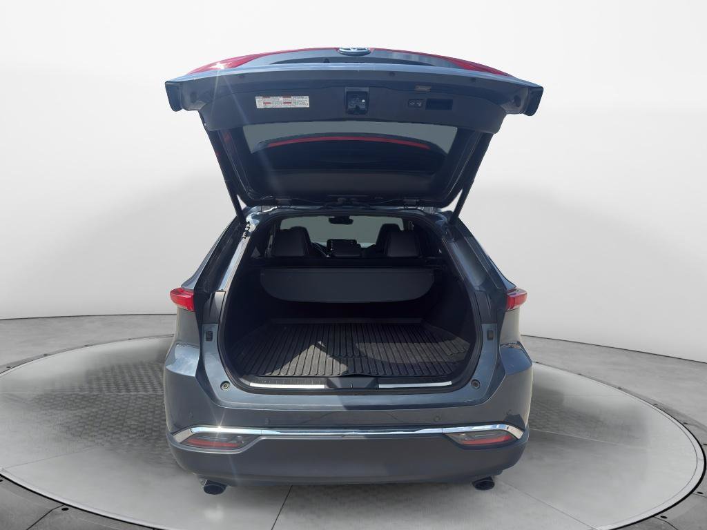 Used 2021 Toyota Venza XLE w/ Carpet Mat Package (TMS) AWD/4WD image 5