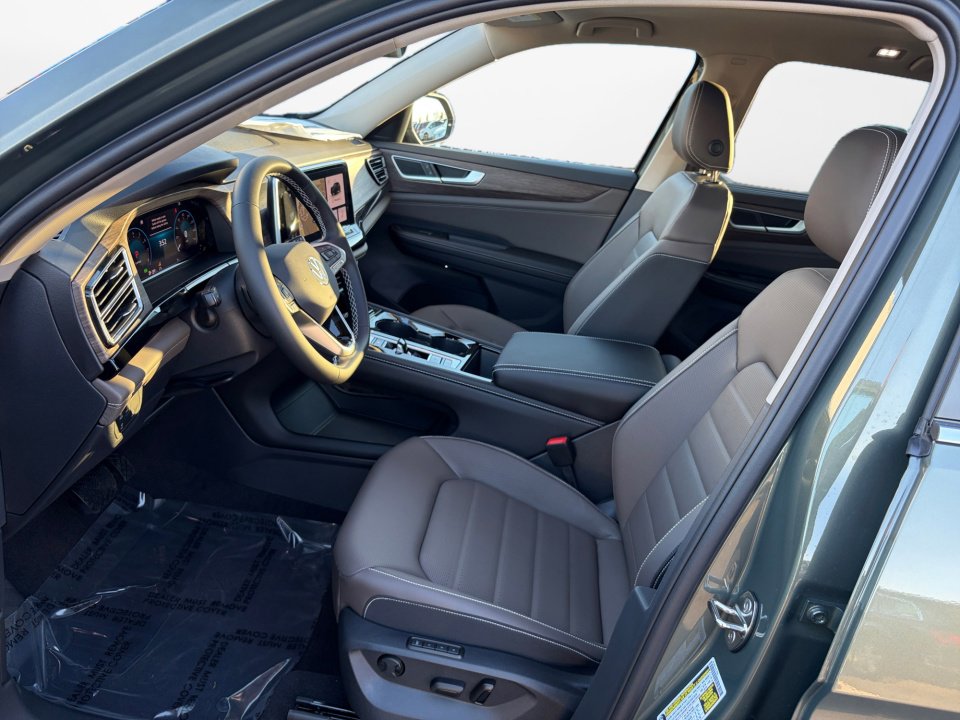 New 2026 Volkswagen Atlas SEL image 9