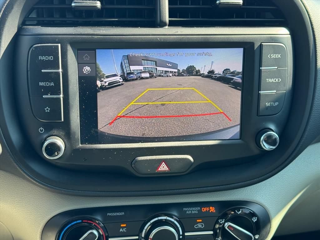 Certified 2025 Kia Soul LX FWD image 24