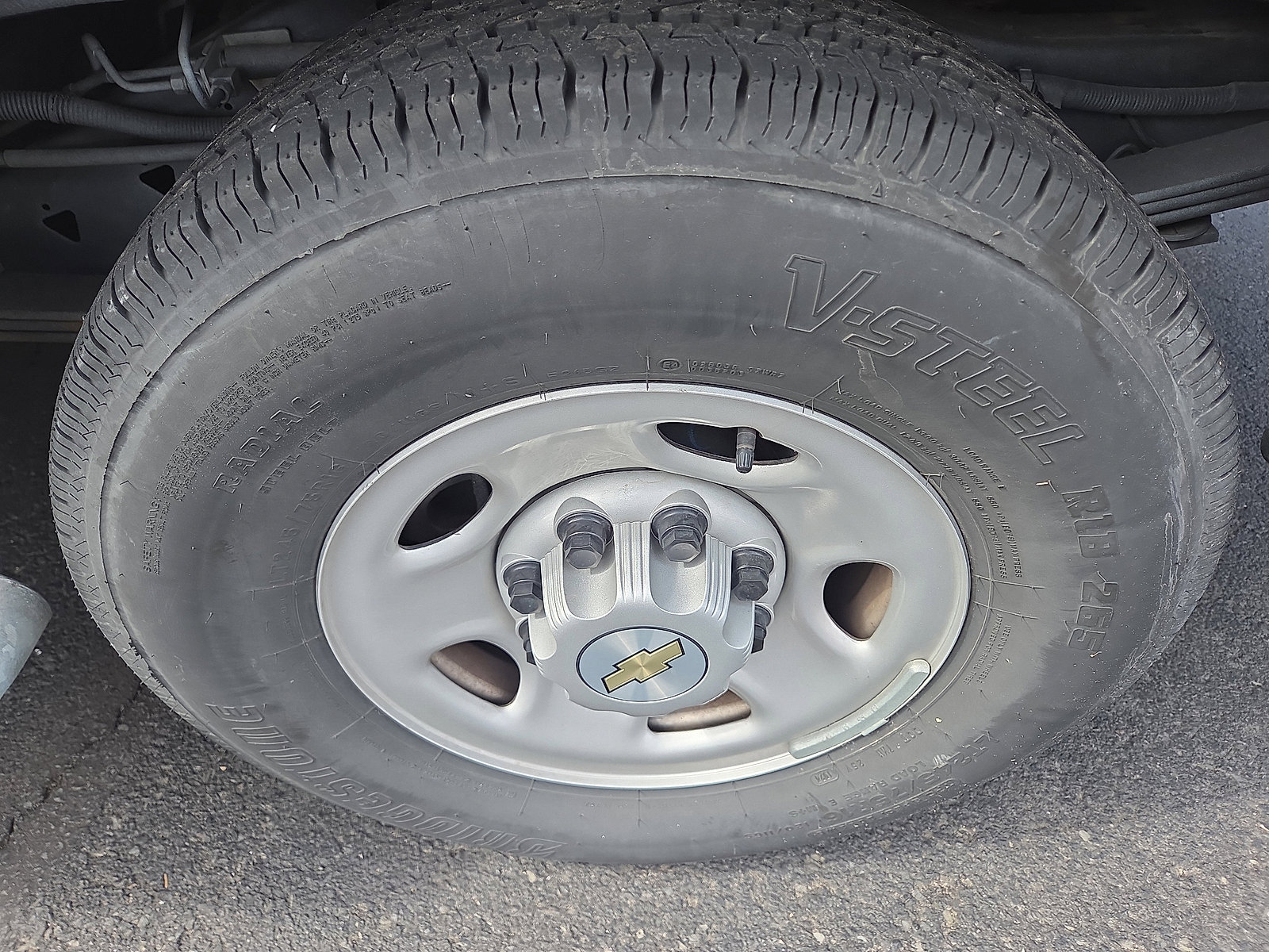 Used 2024 Chevrolet Express 2500 Work Van w/ Driver Convenience Package image 11