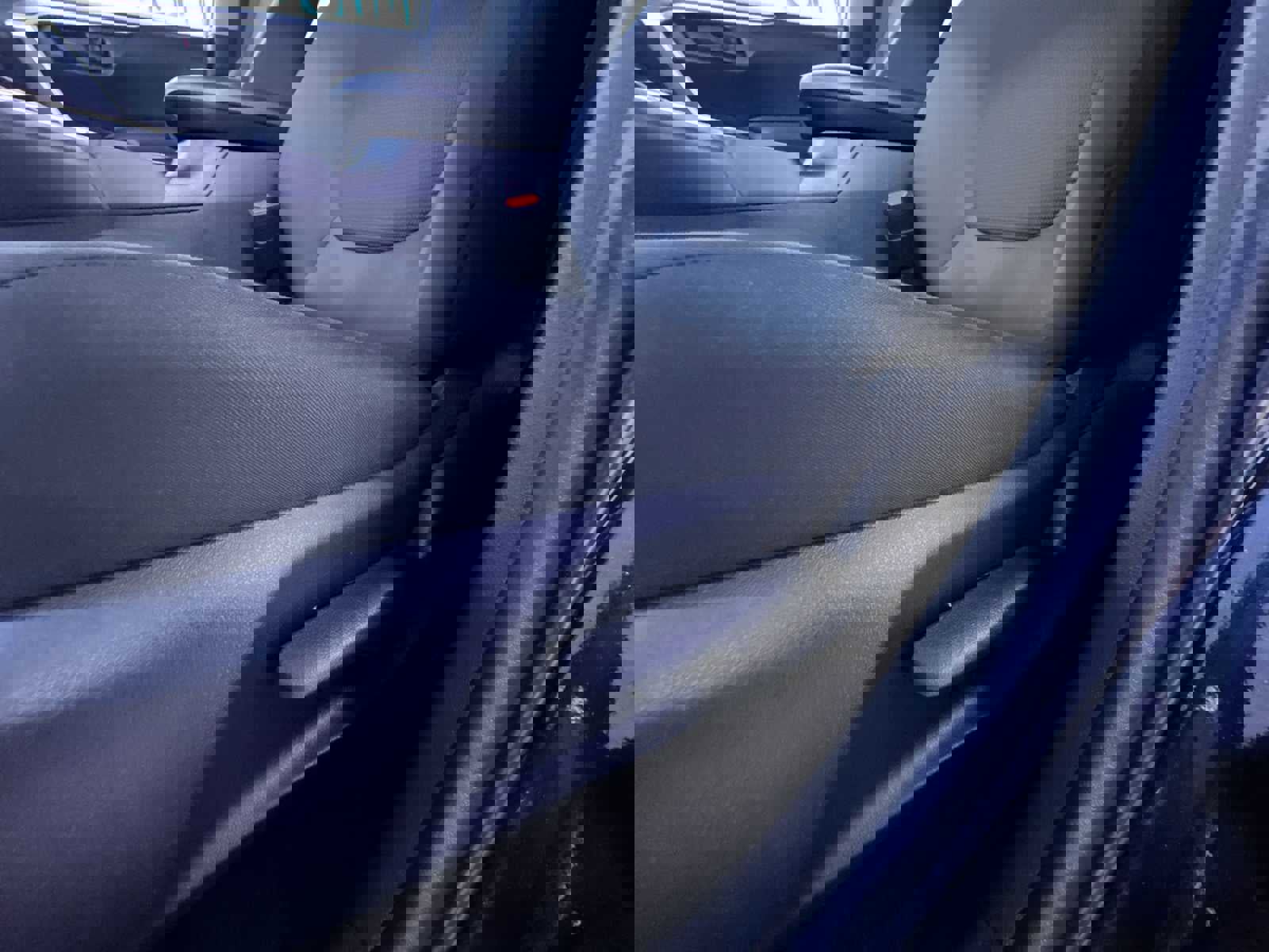 Used 2024 Toyota RAV4 LE AWD/4WD image 5