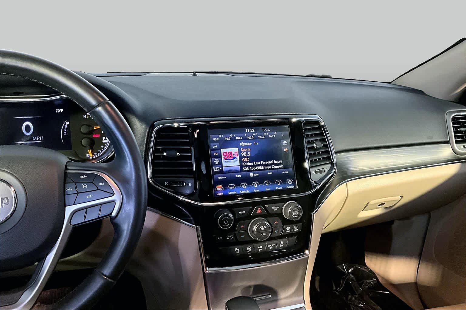 Used 2020 Jeep Grand Cherokee Limited AWD/4WD image 7
