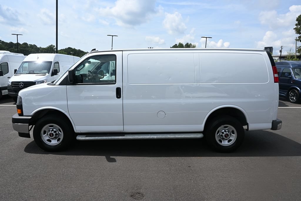 Used 2024 GMC Savana 2500 w/ Driver Convenience Package RWD image 3