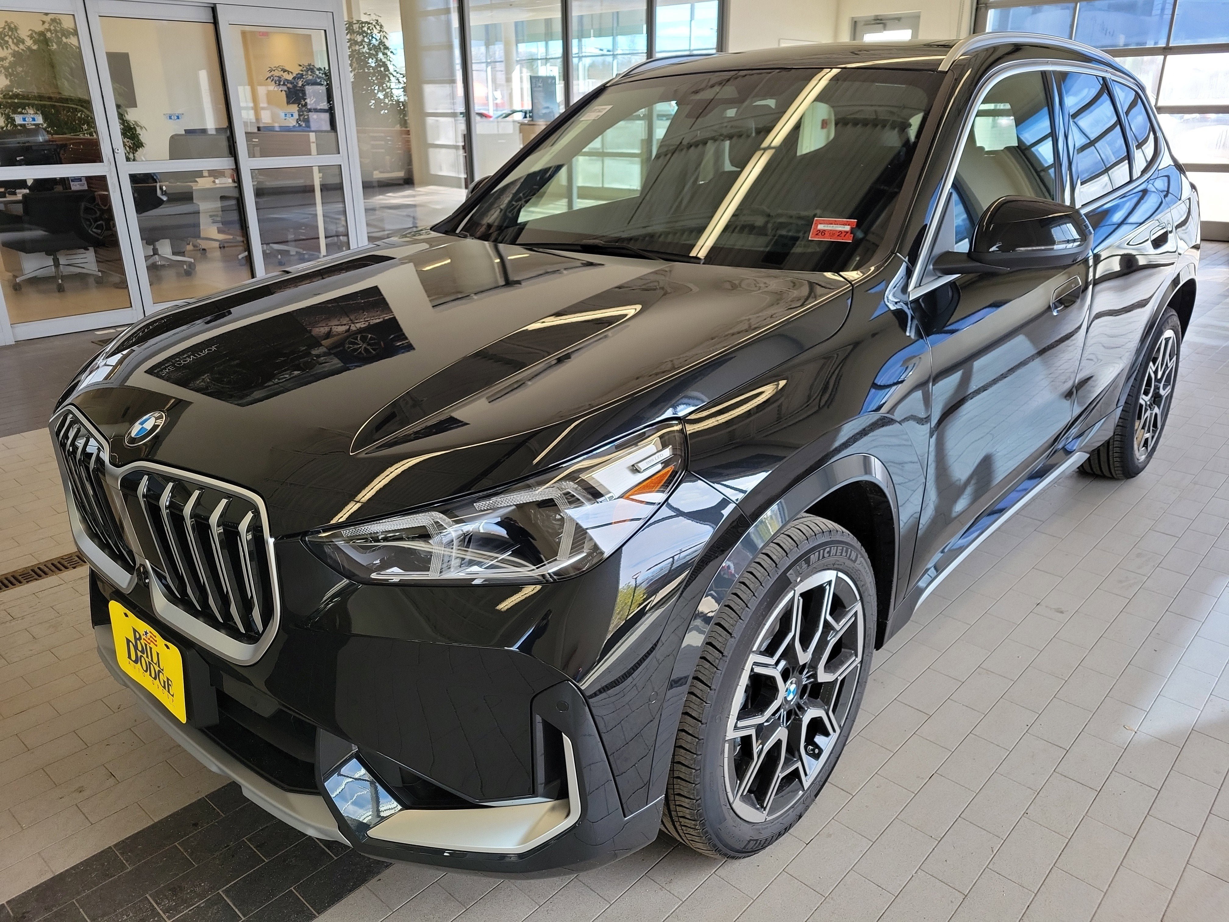 New 2026 BMW X1 xDrive28i w/ Technology Package AWD/4WD image 1