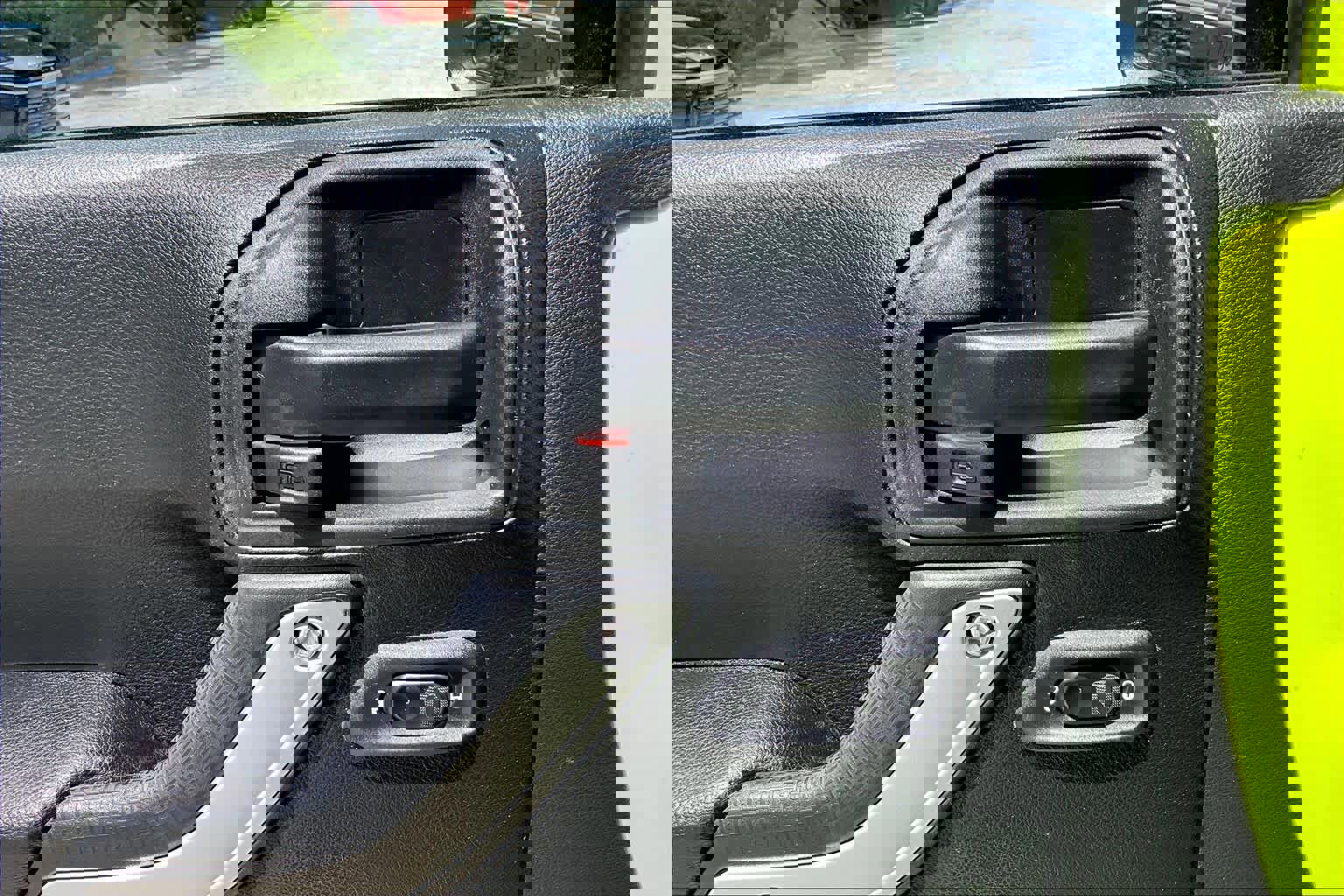 Used 2016 Jeep Wrangler Unlimited Sahara w/ Max Tow Package image 30