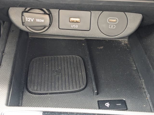 Used 2025 Hyundai Elantra SEL FWD image 25