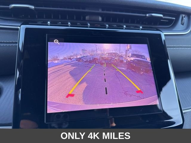 Used 2025 Jeep Grand Cherokee Laredo X image 15