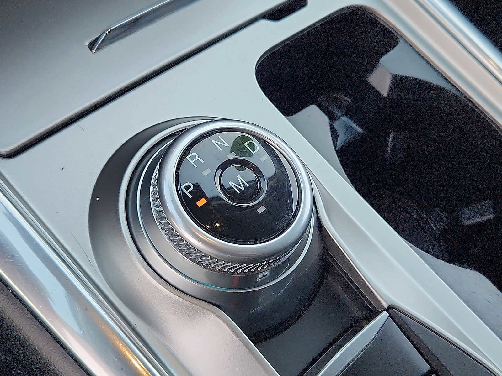 Used 2020 Ford Explorer XLT w/ Equipment Group 202A image 14