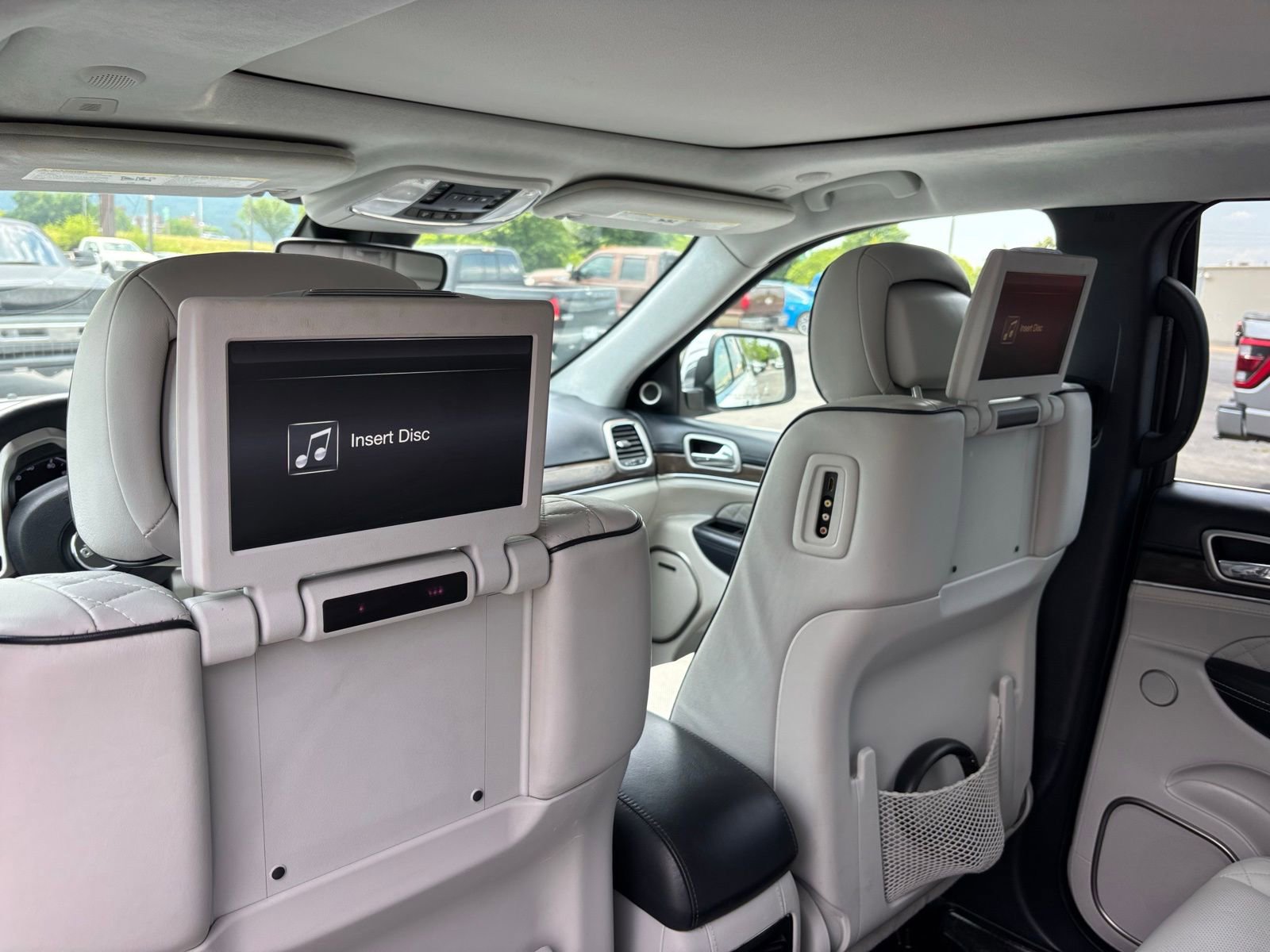 Used 2017 Jeep Grand Cherokee Summit AWD/4WD image 22