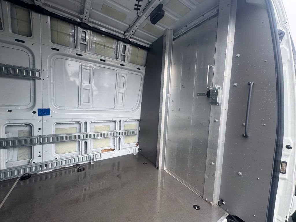Used 2020 Mercedes-Benz Sprinter 2500 image 15