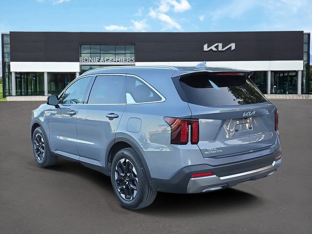 Certified 2025 Kia Sorento S FWD image 3