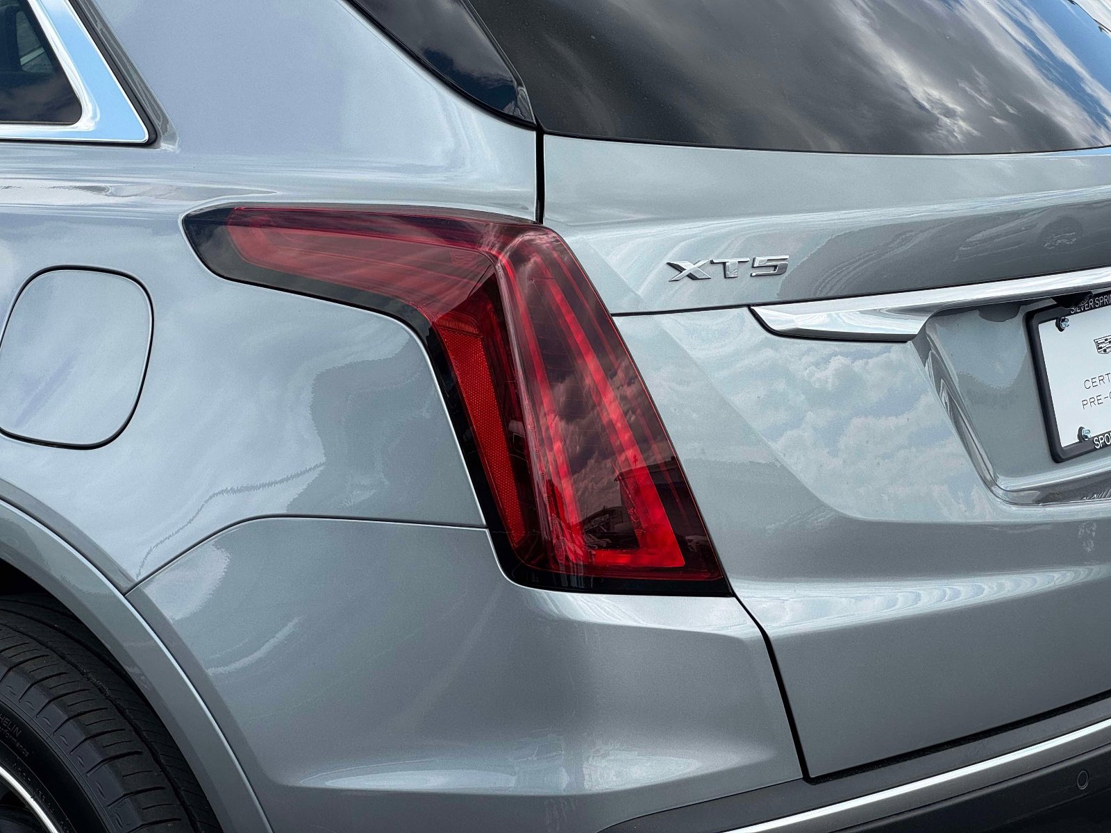 Certified 2025 Cadillac XT5 Premium Luxury FWD image 29