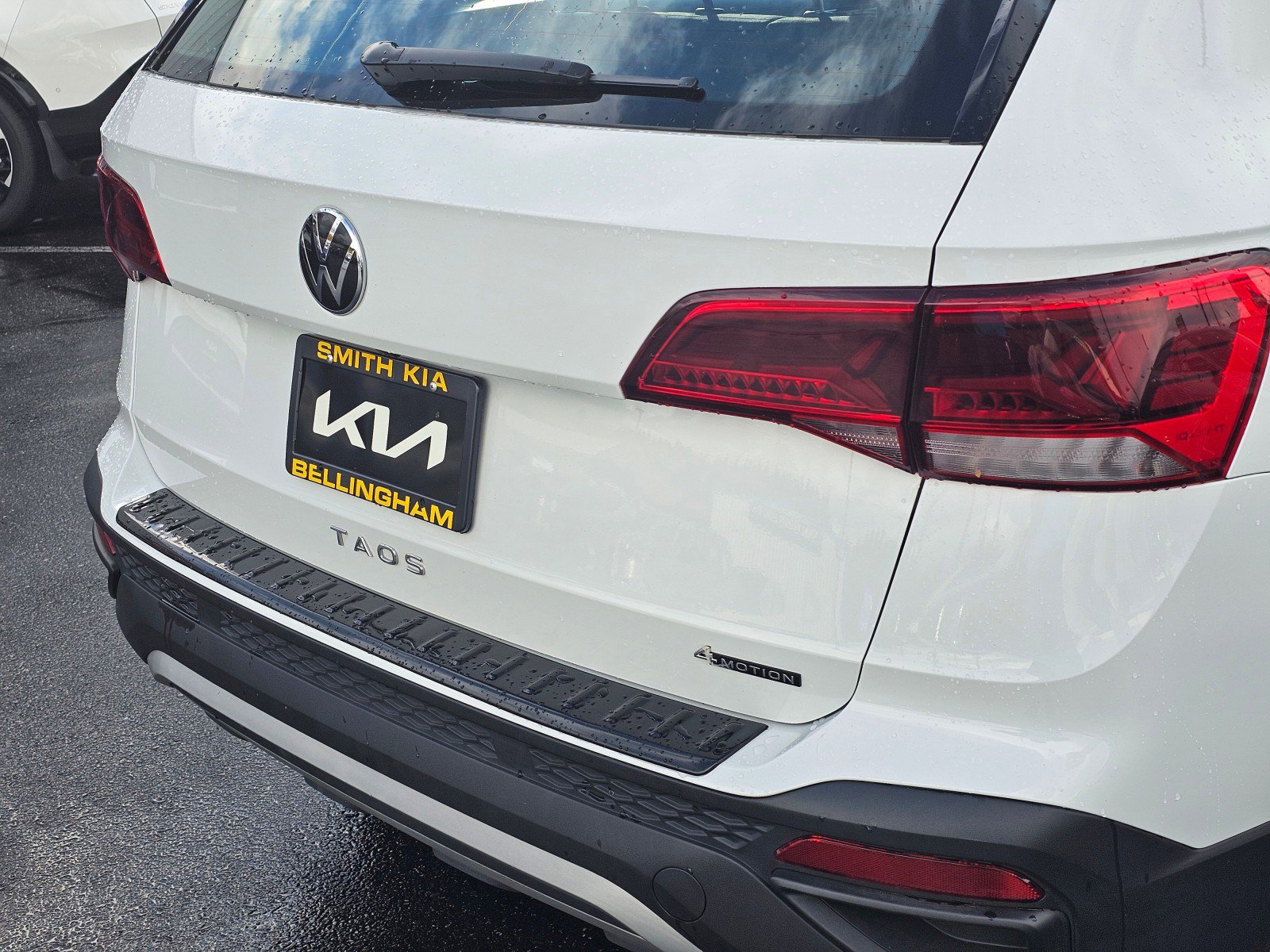 Used 2024 Volkswagen Taos S image 17