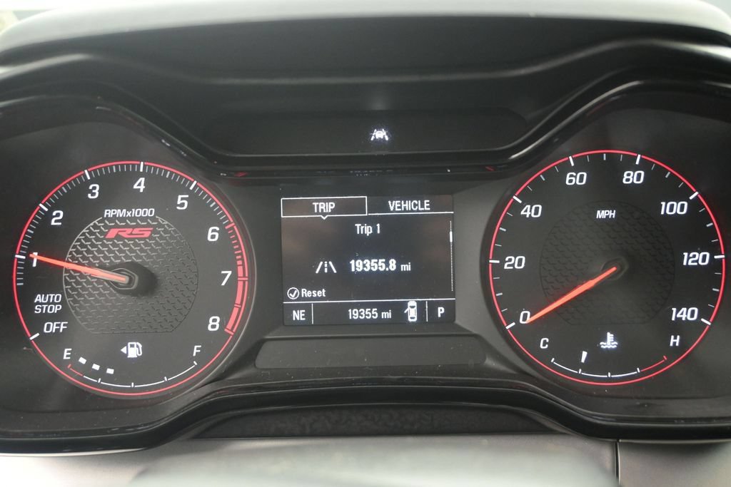 Used 2025 Chevrolet Trax RS FWD image 13