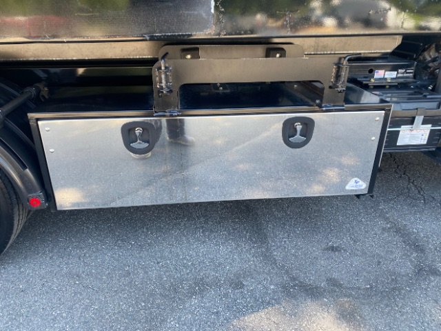 Used 2024 Isuzu NPR image 12