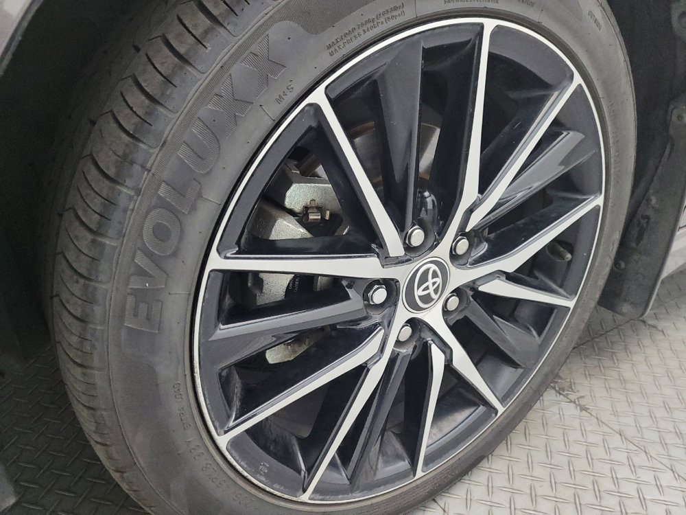 Used 2023 Toyota Camry SE image 31