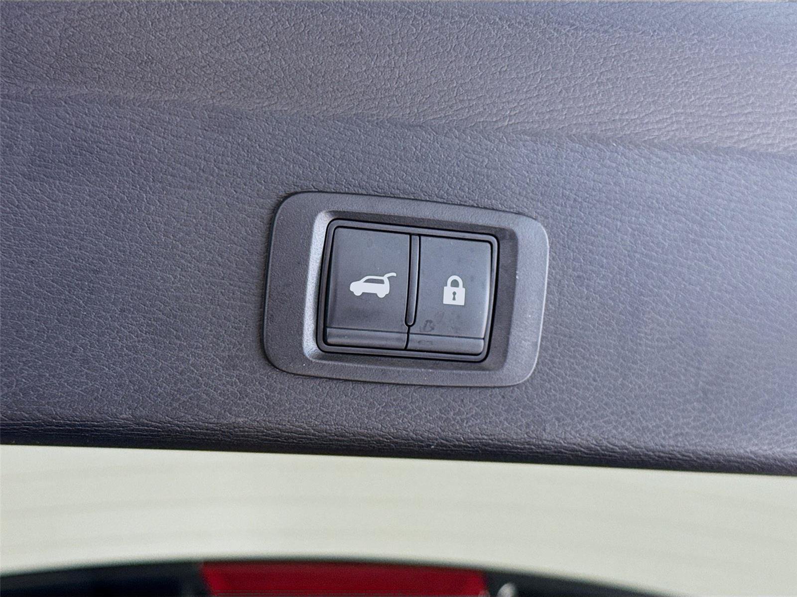 Used 2025 Mitsubishi Outlander SE FWD image 19