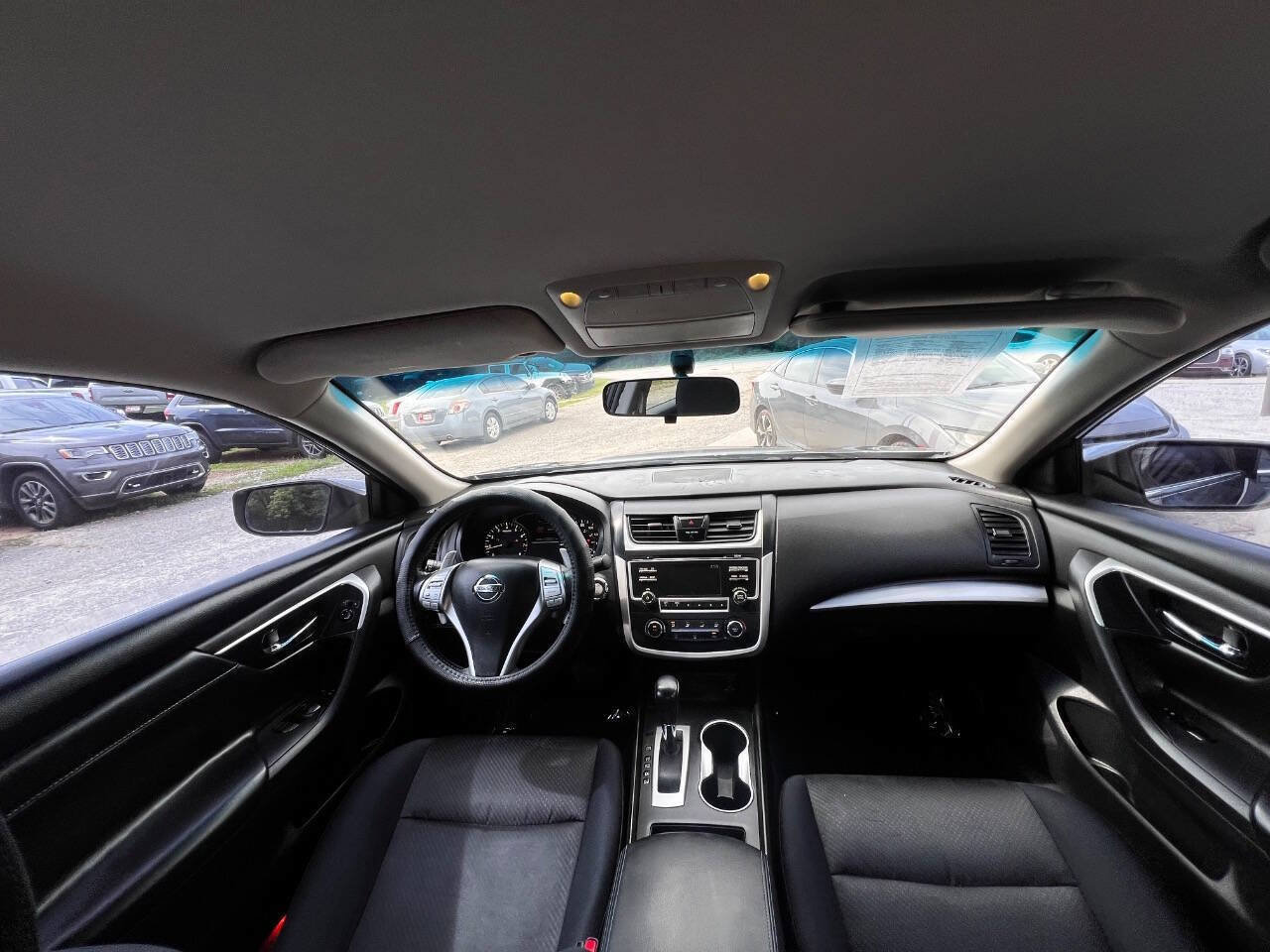 Used 2016 Nissan Altima 2.5 SR FWD image 12