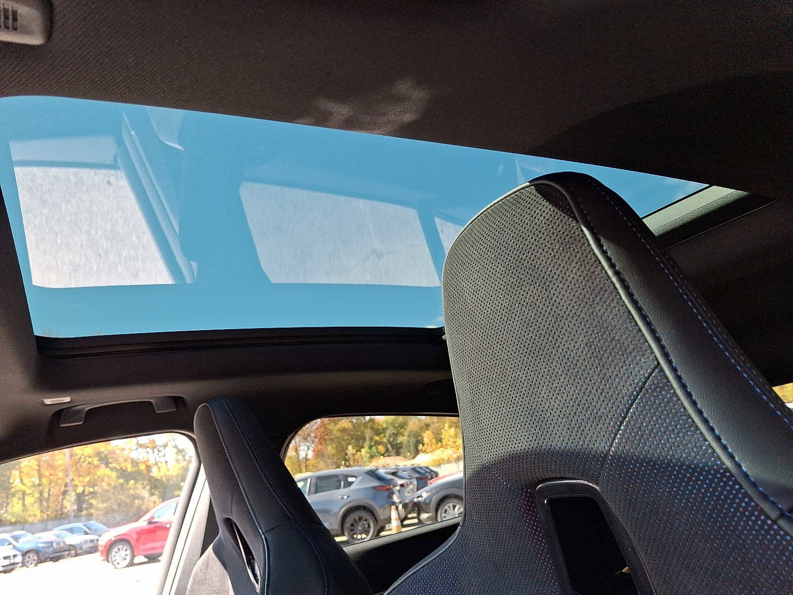 Used 2025 BMW X2 M35i w/ Premium Package image 14