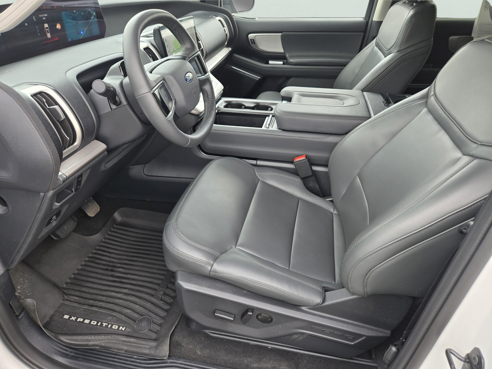 Used 2026 Ford Expedition Active RWD image 15