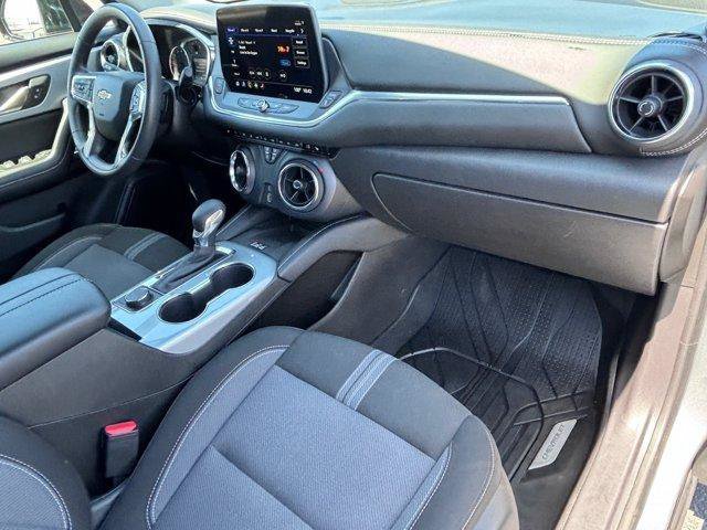 Used 2024 Chevrolet Blazer LT w/ Convenience Package FWD image 11