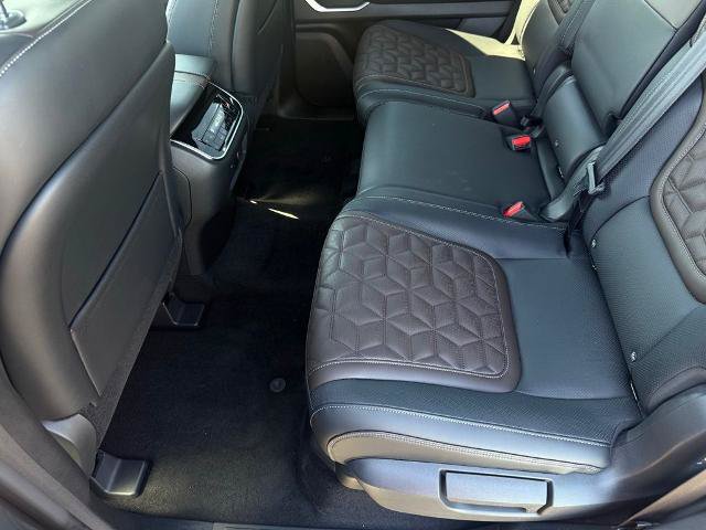 New 2025 Nissan Armada Platinum Reserve AWD/4WD image 11