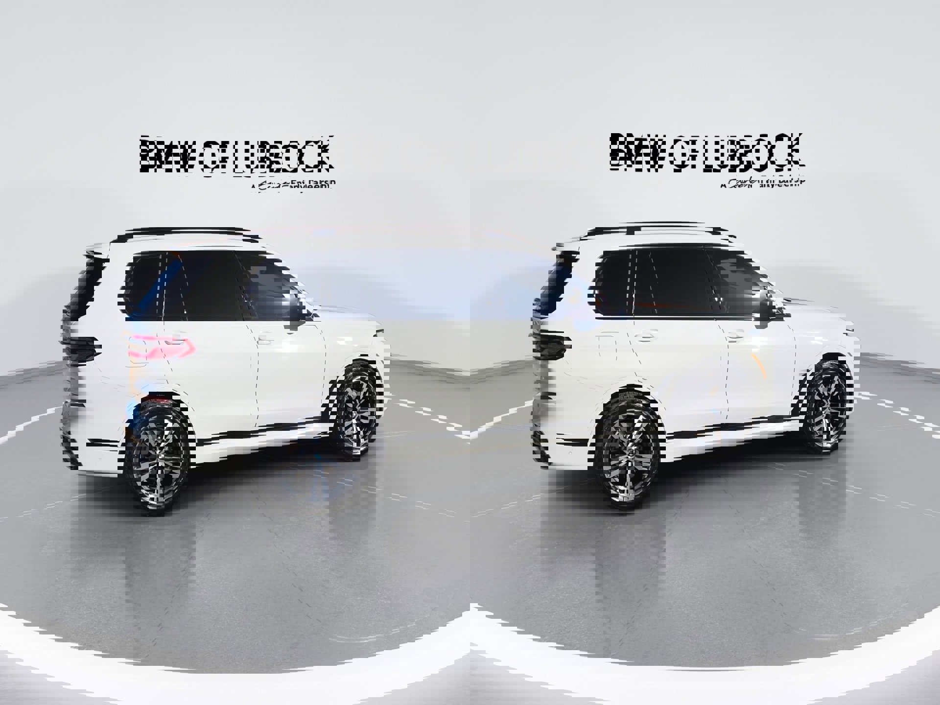 Certified 2026 BMW X7 xDrive40i w/ M Sport Package image 9