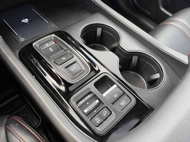 Used 2025 Honda Pilot TrailSport image 27