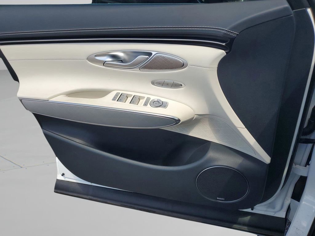 New 2025 Genesis Electrified GV70 Advanced w/ Prestige Package image 28