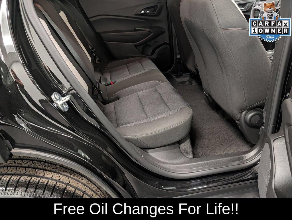 Used 2025 Chevrolet Trax RS w/ Driver Confidence Package FWD image 27