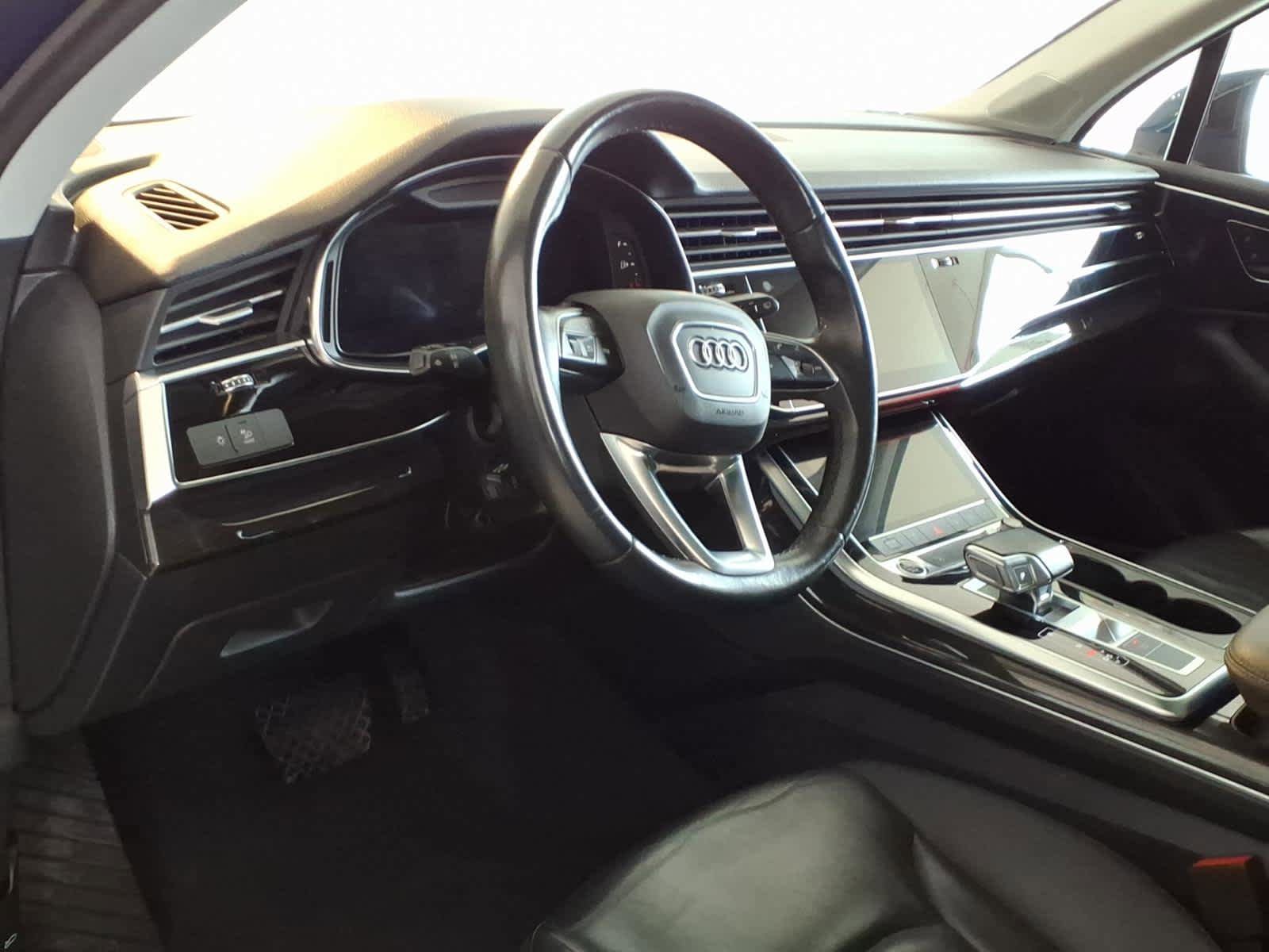 Used 2022 Audi Q7 3.0T Premium Plus w/ Premium Plus Package AWD/4WD image 9