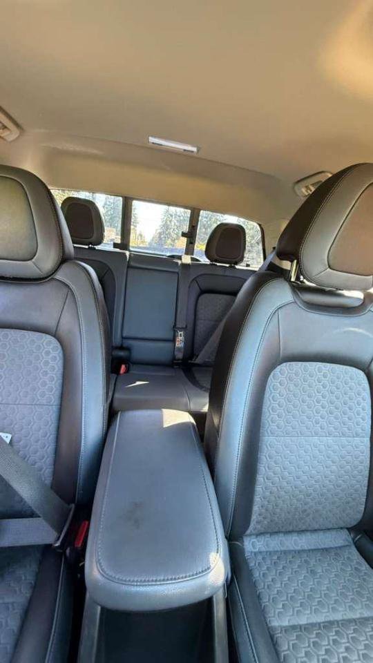 Used 2018 Chevrolet Colorado Z71 AWD/4WD image 3
