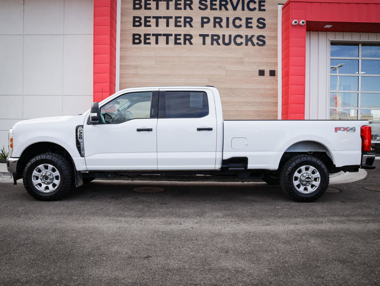 Used 2023 Ford F350 XLT w/ FX4 Off-Road Package image 7