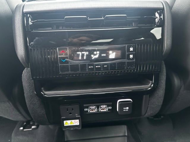 New 2026 Jeep Grand Wagoneer 4WD image 33