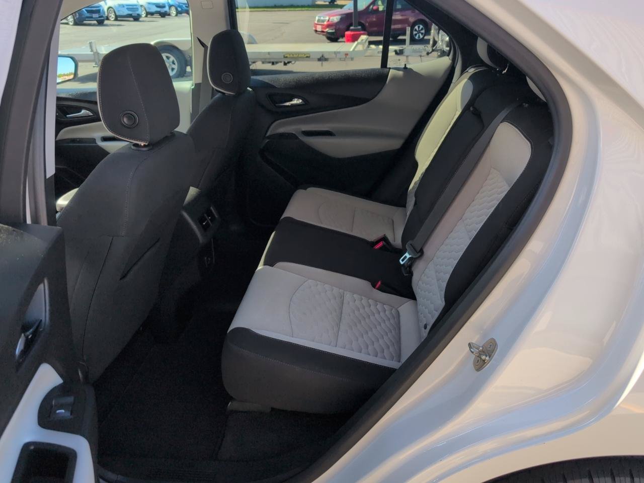 Used 2019 Chevrolet Equinox LS w/ LS Convenience Package FWD image 10