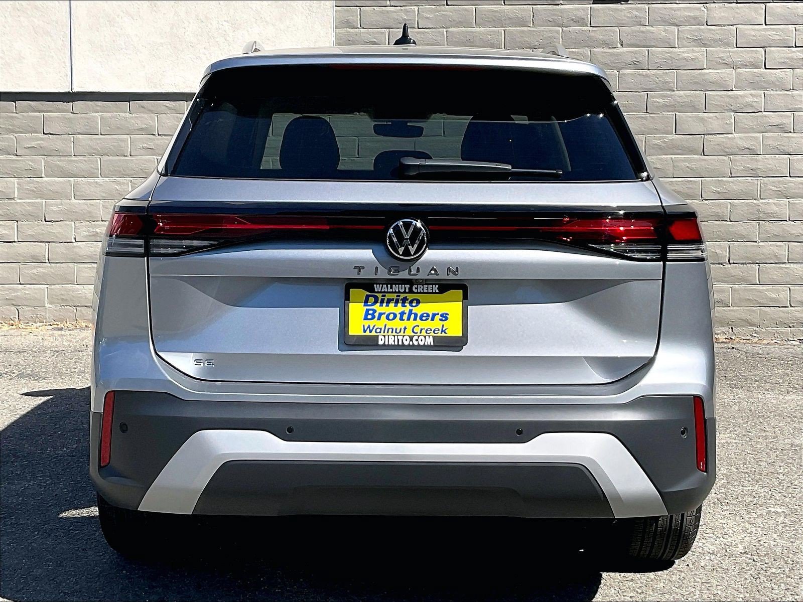 New 2026 Volkswagen Tiguan SE FWD image 3