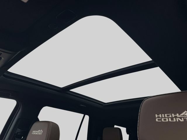 Used 2023 Chevrolet Tahoe High Country AWD/4WD image 26