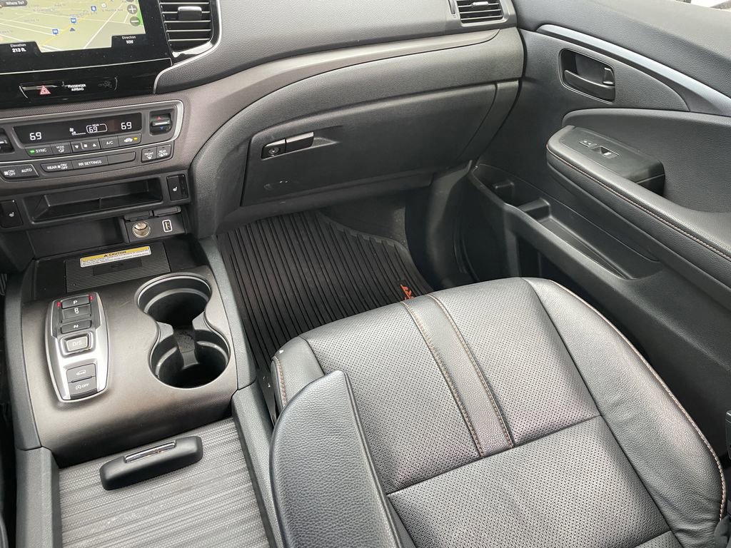 Used 2023 Honda Passport TrailSport image 16