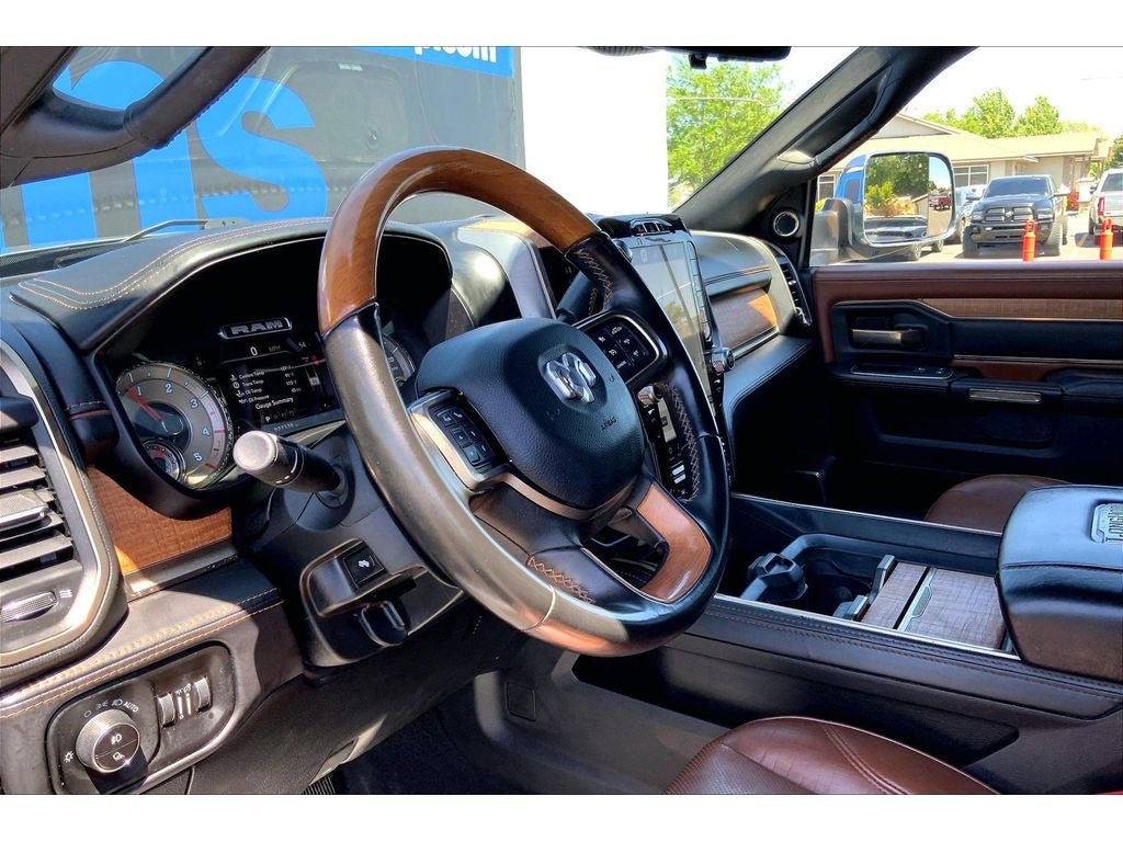 Used 2022 RAM 3500 Limited AWD/4WD image 16