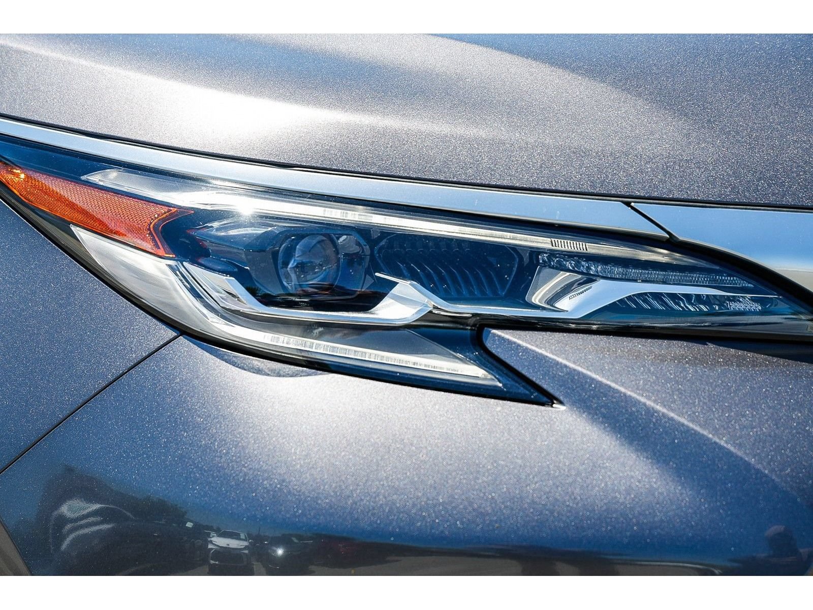 Used 2024 Toyota Sienna Platinum FWD image 8