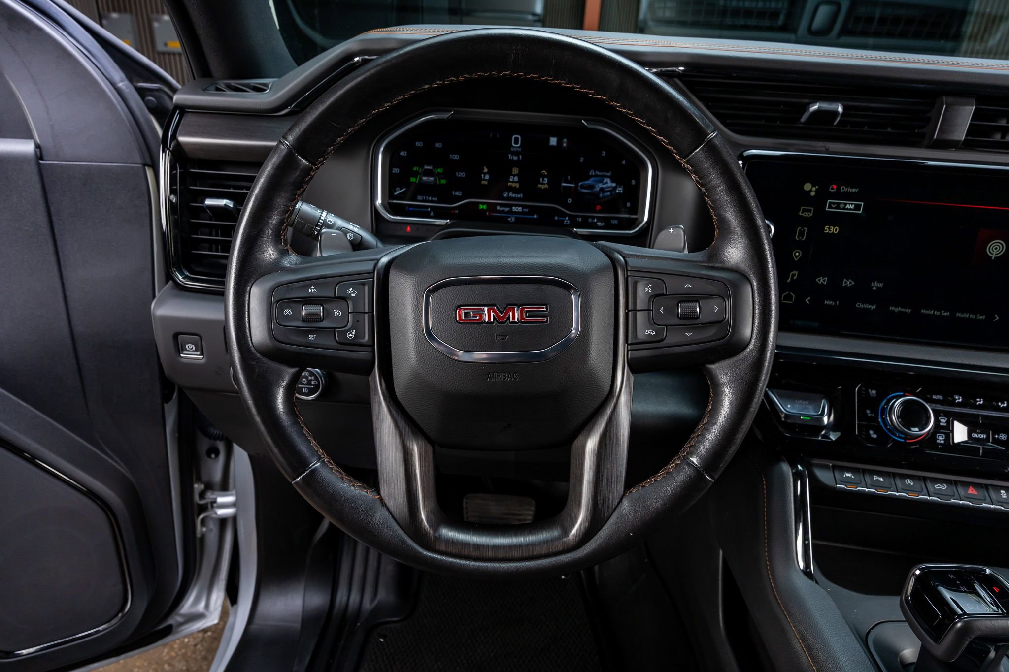 Used 2022 GMC Sierra 1500 AT4 w/ AT4 Premium Package AWD/4WD image 18