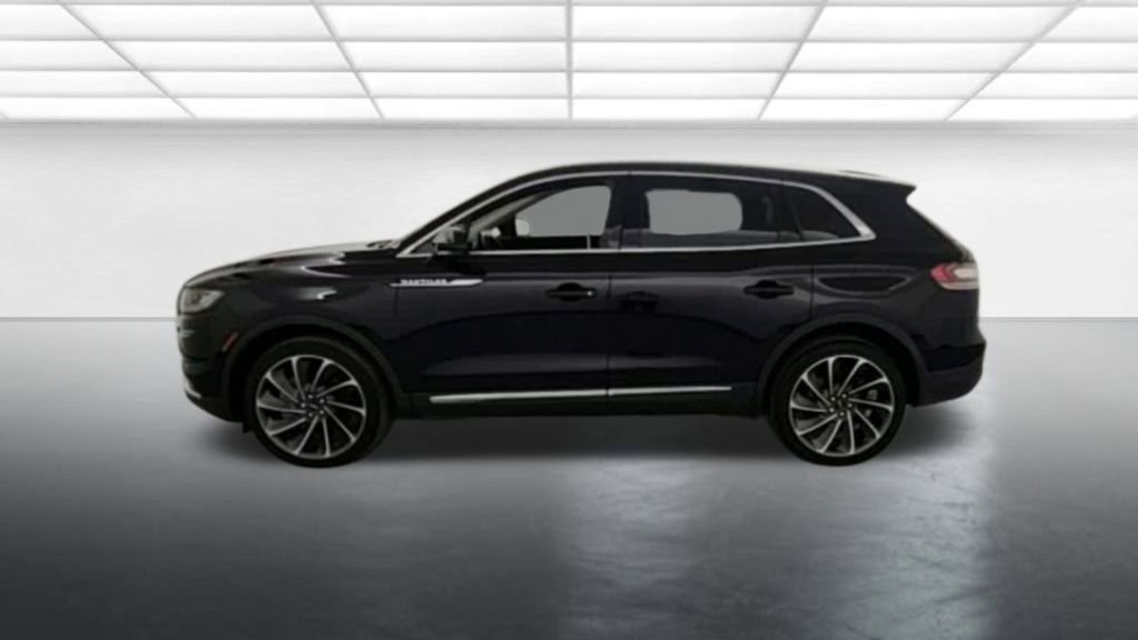 Used 2022 Lincoln Nautilus Reserve w/ Equipment Group 201A image 5