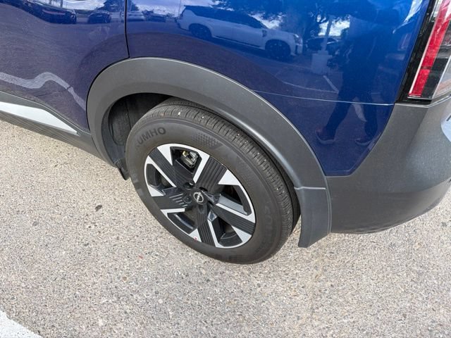 Certified 2025 Nissan Kicks SV w/ Charging Package AWD/4WD image 20