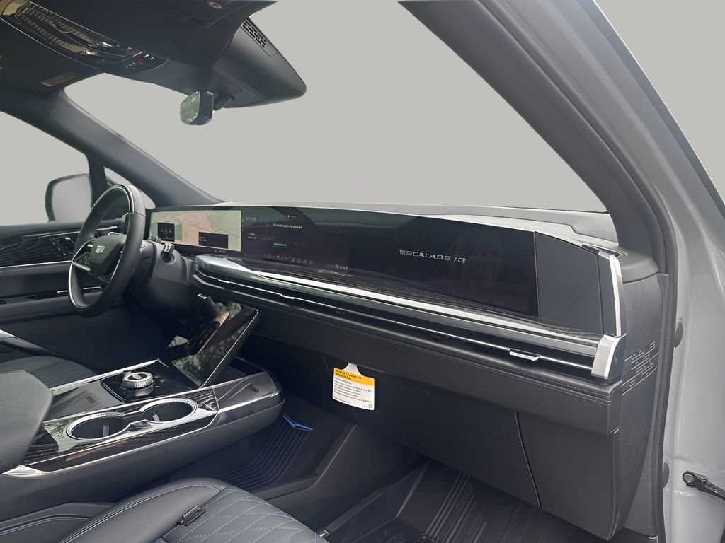 New 2026 Cadillac Escalade IQ Luxury 1 w/ LPO, Floor Liner Package AWD/4WD image 15