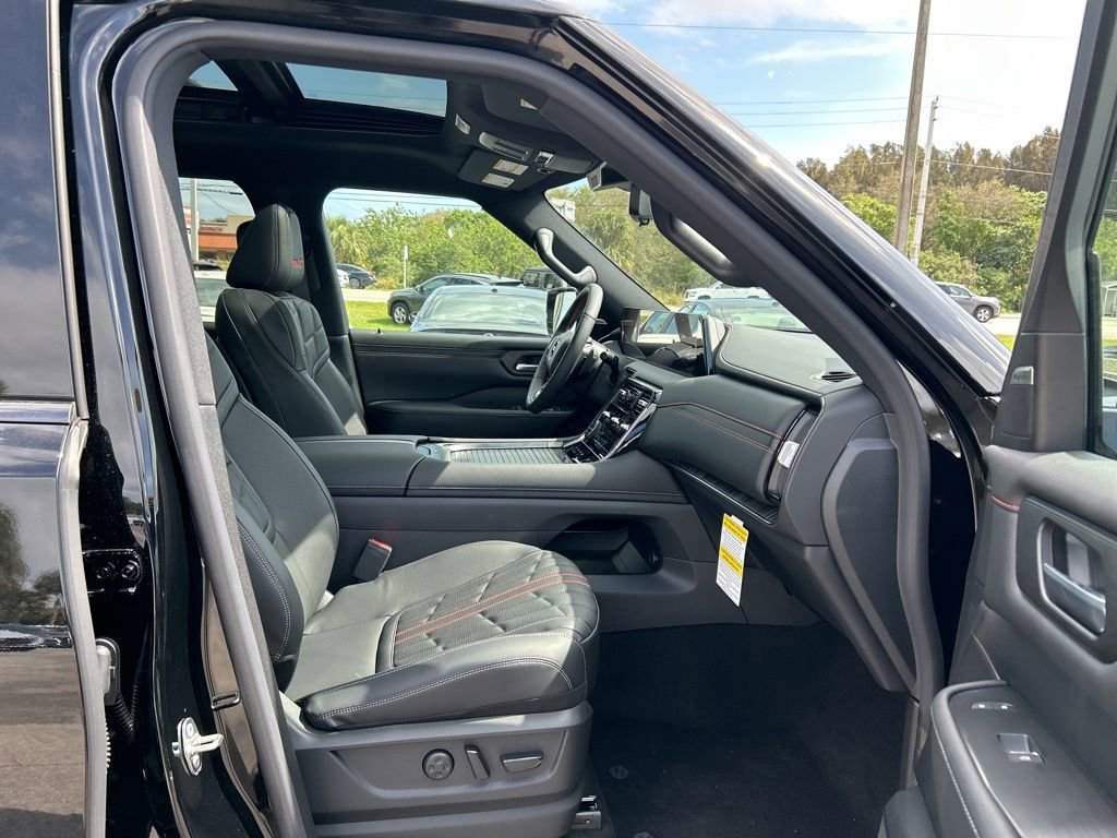 New 2025 Nissan Armada PRO-4X w/ Pro-4X Premium Package image 36